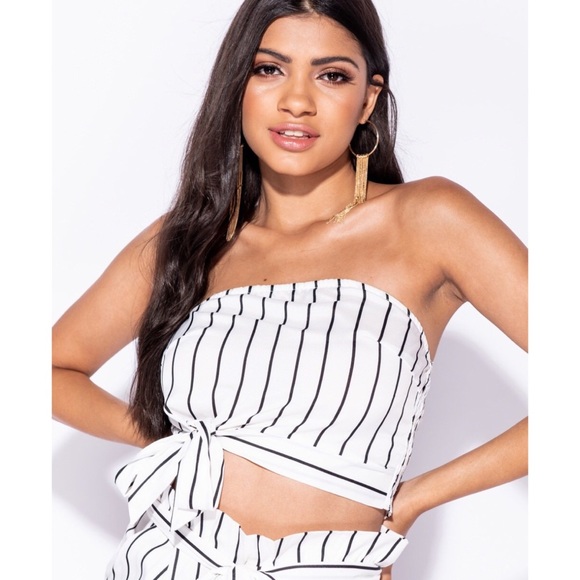 🎉HP🎉 2 Piece Crop Top + Paper Bag Stripe Set - Picture 6 of 11